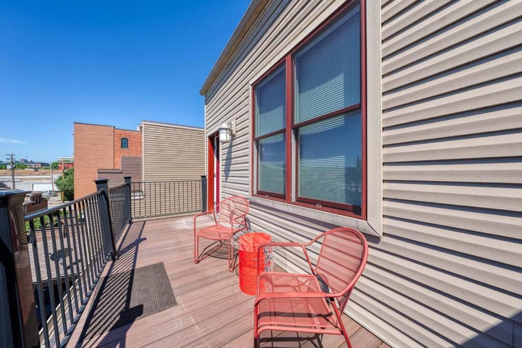 4 Bedroom 3 Bath Sleeps 10 Pet Friendly Private Backyard, 2 Car Garage, City Views, Close To All Stadiums And Casino Pittsburgh Esterno foto
