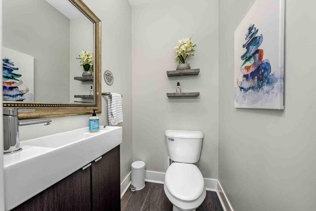 4 Bedroom 3 Bath Sleeps 10 Pet Friendly Private Backyard, 2 Car Garage, City Views, Close To All Stadiums And Casino Pittsburgh Esterno foto